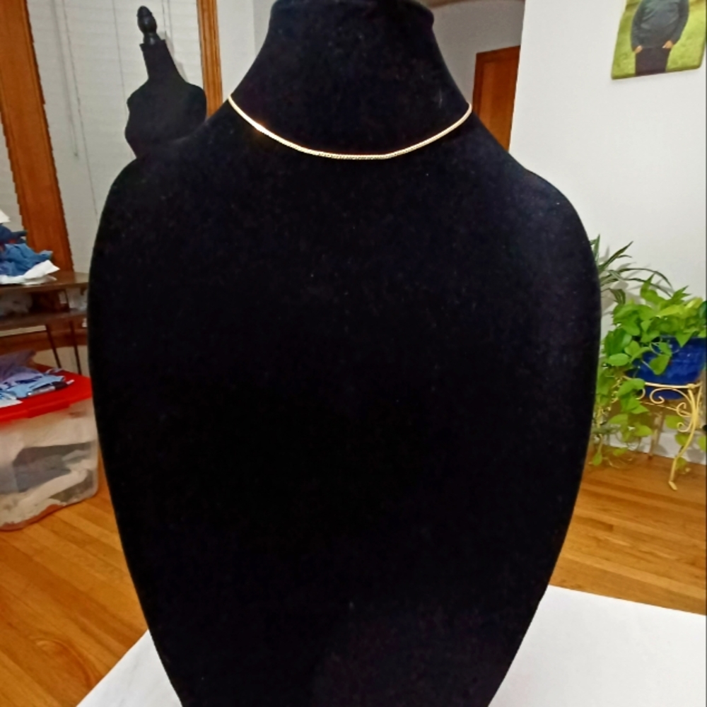 14K G.F. MINIMALIST CHOCKER